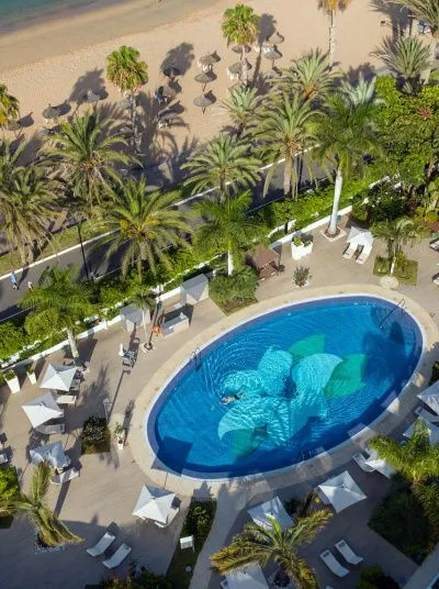 Circular pool